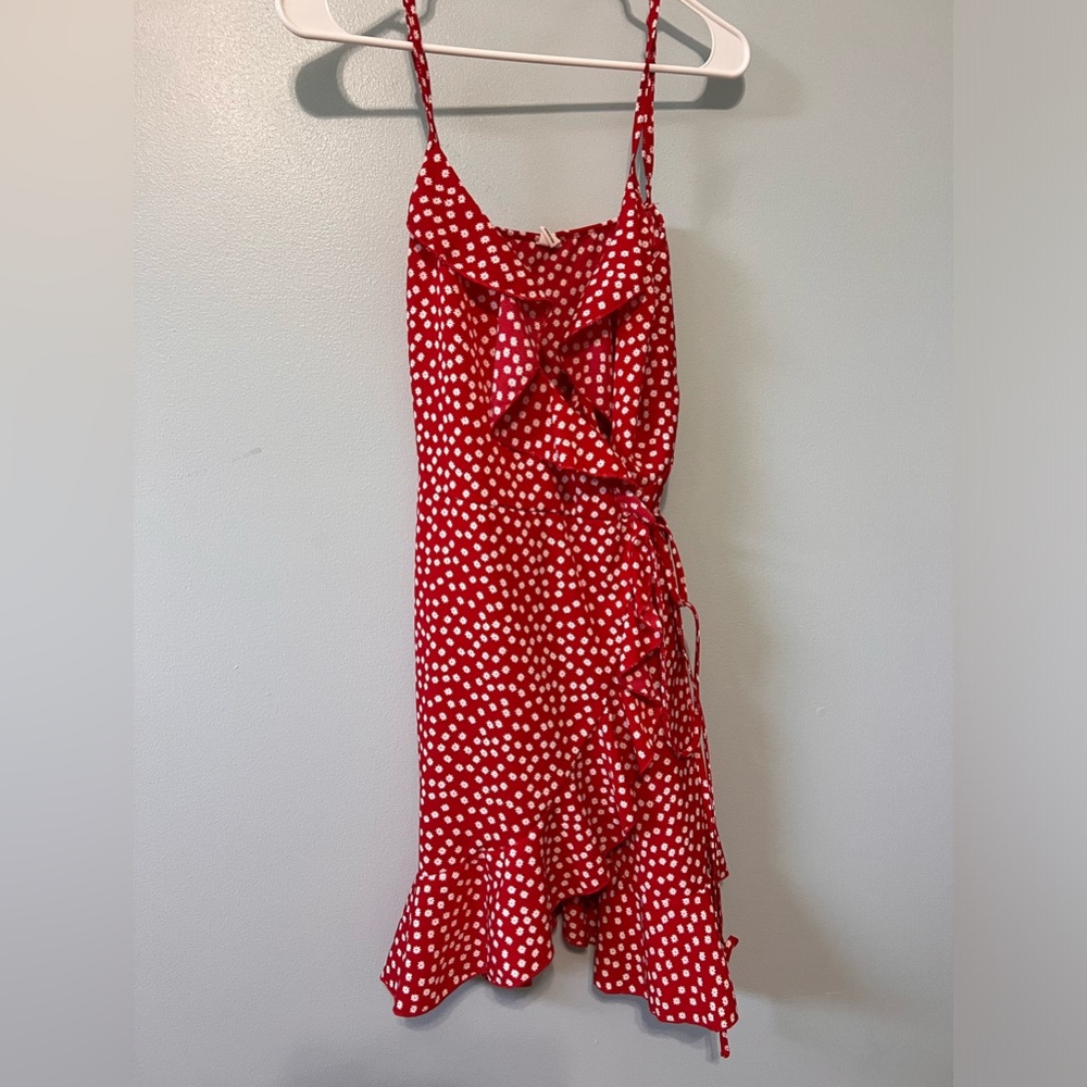Unsure of the brand. Worn once. Its just too short on me. Im pretty tall.